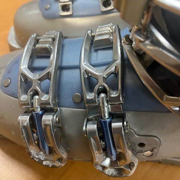 Salomon Irony 6 Women's Downhill Ski Boots 23.0 US 5.5 🎿 W/ Thermic Boot Heaters - Picture 10 of 12